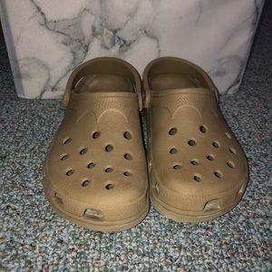 Women’s crocs